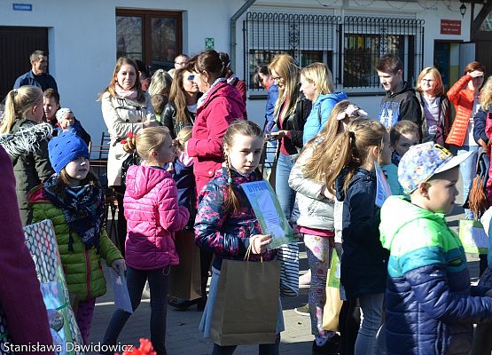 Grafika 40: Relacja z rozstrzygnięcia konkursu plastycznego