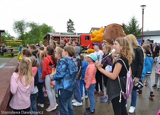 Grafika 27: Dzień dziecka w Gminnym Ośrodku Kultury w Nowej wsi Lęborskiej