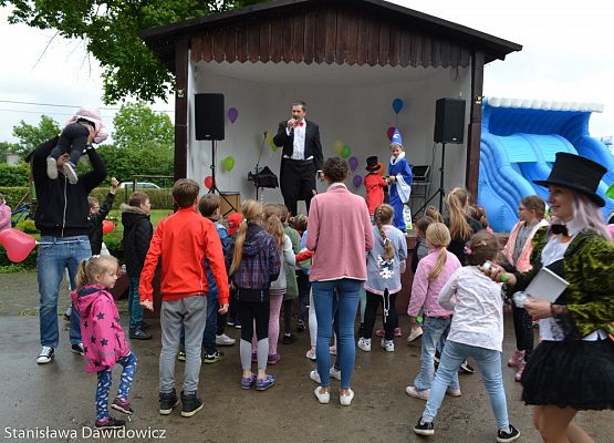 Grafika 39: Dzień dziecka w Gminnym Ośrodku Kultury w Nowej wsi Lęborskiej