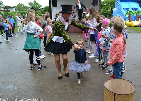 Grafika 41: Dzień dziecka w Gminnym Ośrodku Kultury w Nowej wsi Lęborskiej