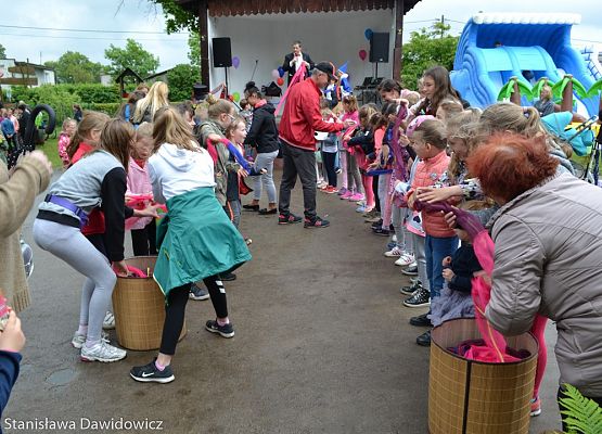 Grafika 46: Dzień dziecka w Gminnym Ośrodku Kultury w Nowej wsi Lęborskiej