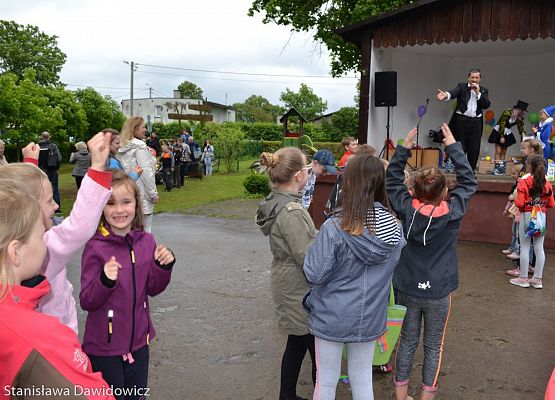 Grafika 51: Dzień dziecka w Gminnym Ośrodku Kultury w Nowej wsi Lęborskiej