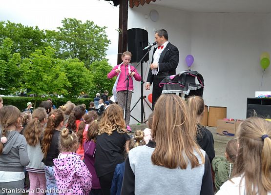 Grafika 58: Dzień dziecka w Gminnym Ośrodku Kultury w Nowej wsi Lęborskiej