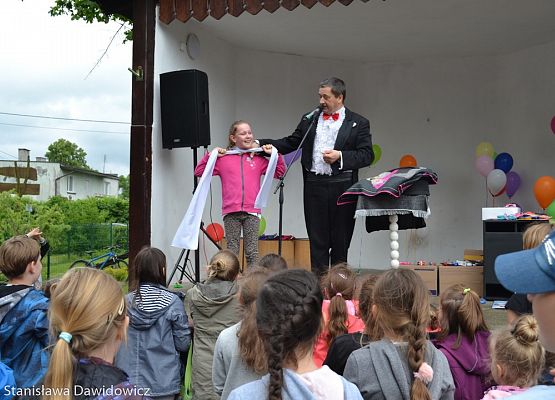 Grafika 60: Dzień dziecka w Gminnym Ośrodku Kultury w Nowej wsi Lęborskiej