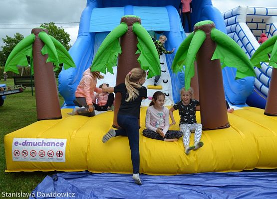 Grafika 63: Dzień dziecka w Gminnym Ośrodku Kultury w Nowej wsi Lęborskiej