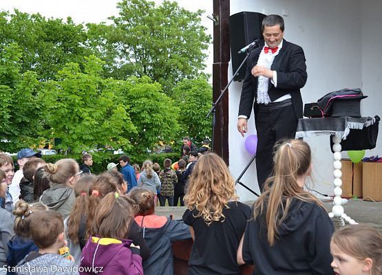 Grafika 68: Dzień dziecka w Gminnym Ośrodku Kultury w Nowej wsi Lęborskiej