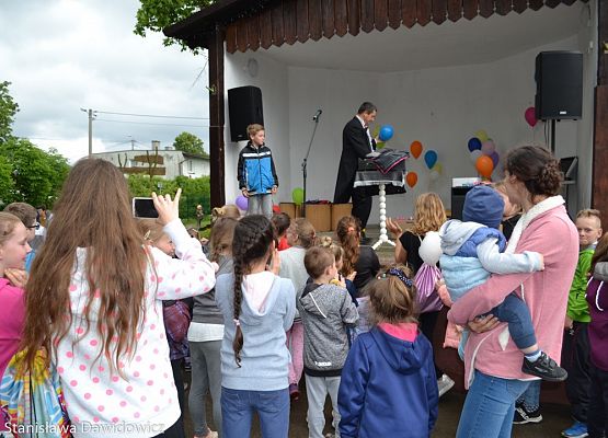 Grafika 71: Dzień dziecka w Gminnym Ośrodku Kultury w Nowej wsi Lęborskiej