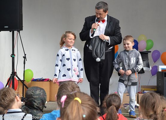 Grafika 82: Dzień dziecka w Gminnym Ośrodku Kultury w Nowej wsi Lęborskiej