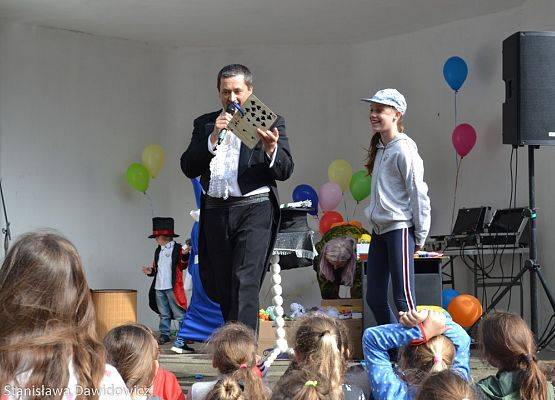 Grafika 90: Dzień dziecka w Gminnym Ośrodku Kultury w Nowej wsi Lęborskiej