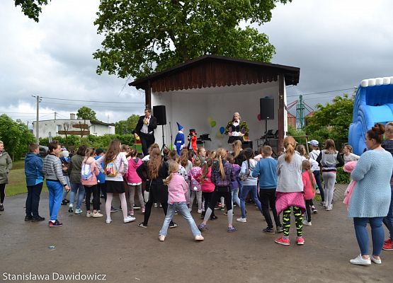Grafika 91: Dzień dziecka w Gminnym Ośrodku Kultury w Nowej wsi Lęborskiej
