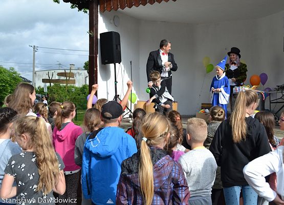 Grafika 103: Dzień dziecka w Gminnym Ośrodku Kultury w Nowej wsi Lęborskiej