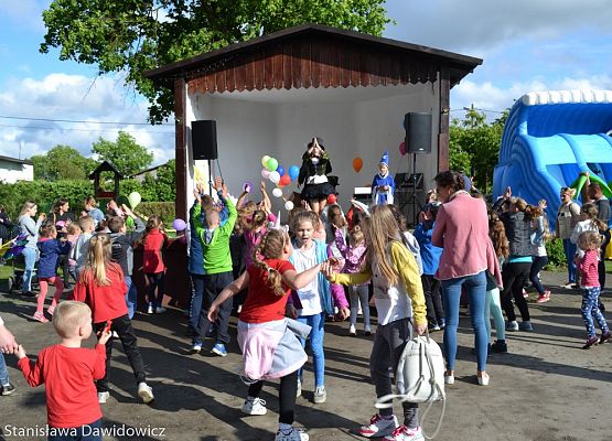 Grafika 106: Dzień dziecka w Gminnym Ośrodku Kultury w Nowej wsi Lęborskiej