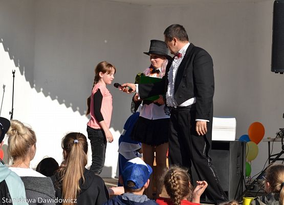 Grafika 107: Dzień dziecka w Gminnym Ośrodku Kultury w Nowej wsi Lęborskiej