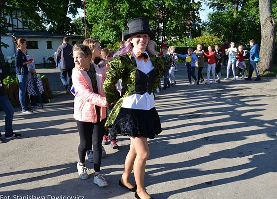 Grafika 110: Dzień dziecka w Gminnym Ośrodku Kultury w Nowej wsi Lęborskiej