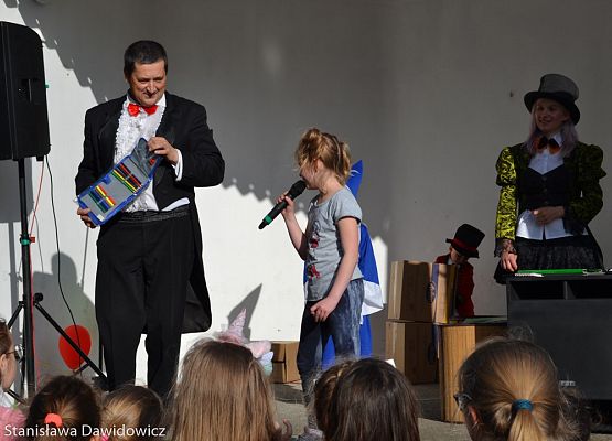 Grafika 119: Dzień dziecka w Gminnym Ośrodku Kultury w Nowej wsi Lęborskiej