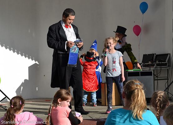 Grafika 123: Dzień dziecka w Gminnym Ośrodku Kultury w Nowej wsi Lęborskiej