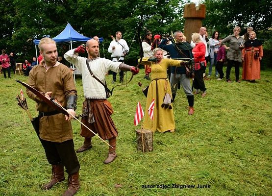 Grafika 2: Zapraszamy do Obliwic na Turniej Łuczniczy