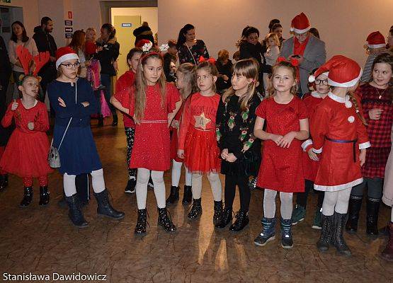 Grafika 9: Mikołajki w GOK- fotorelacja