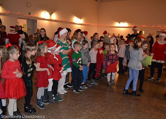 Grafika 14: Mikołajki w GOK- fotorelacja