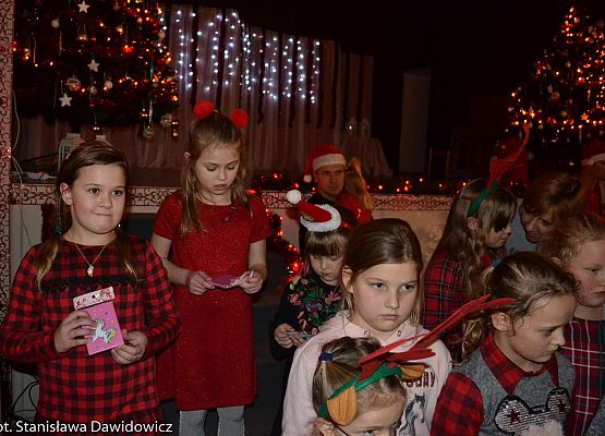 Grafika 19: Mikołajki w GOK- fotorelacja