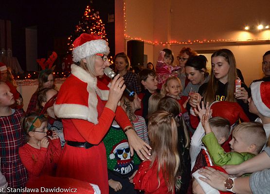 Grafika 22: Mikołajki w GOK- fotorelacja