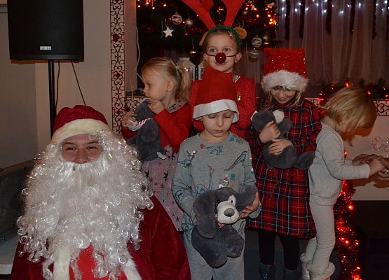 Grafika 25: Mikołajki w GOK- fotorelacja