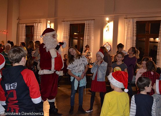 Grafika 34: Mikołajki w GOK- fotorelacja