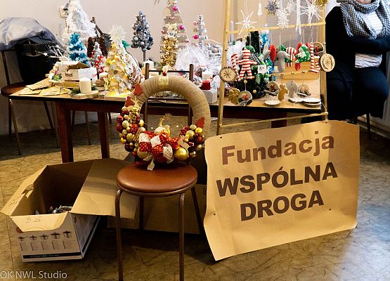 Grafika 7: Kiermasz świąteczny oraz koncert "Ida Święta"