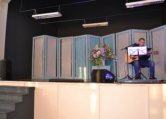 Grafika 13: Fotorelacja z wernisażu malarstwa Jadwigi Szczepańskiej i Magdaleny Szczęsnej z dnia 04.03.2020