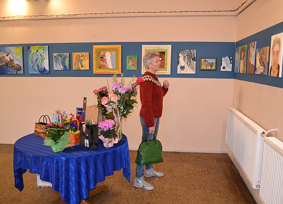 Grafika 17: Fotorelacja z wernisażu malarstwa Jadwigi Szczepańskiej i Magdaleny Szczęsnej z dnia 04.03.2020