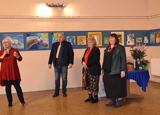 Grafika 24: Fotorelacja z wernisażu malarstwa Jadwigi Szczepańskiej i Magdaleny Szczęsnej z dnia 04.03.2020