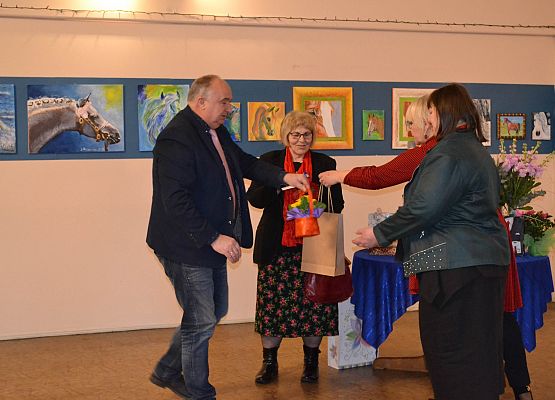 Grafika 26: Fotorelacja z wernisażu malarstwa Jadwigi Szczepańskiej i Magdaleny Szczęsnej z dnia 04.03.2020