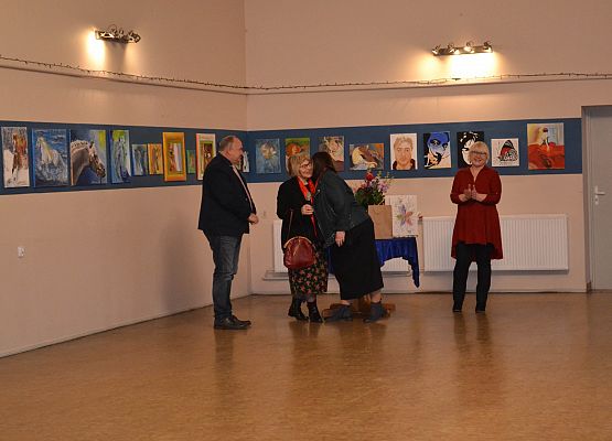 Grafika 36: Fotorelacja z wernisażu malarstwa Jadwigi Szczepańskiej i Magdaleny Szczęsnej z dnia 04.03.2020