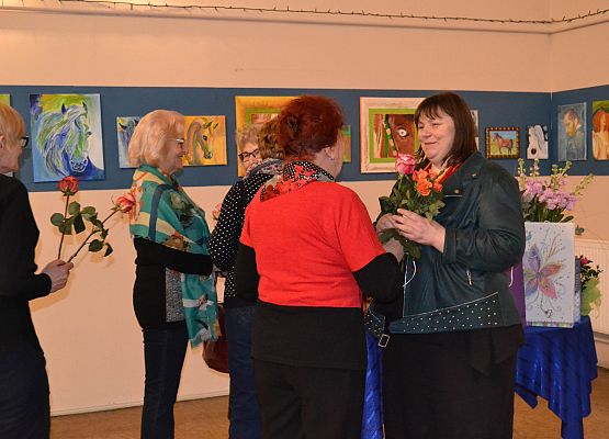 Grafika 42: Fotorelacja z wernisażu malarstwa Jadwigi Szczepańskiej i Magdaleny Szczęsnej z dnia 04.03.2020