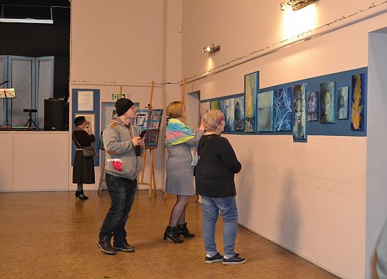 Grafika 51: Fotorelacja z wernisażu malarstwa Jadwigi Szczepańskiej i Magdaleny Szczęsnej z dnia 04.03.2020