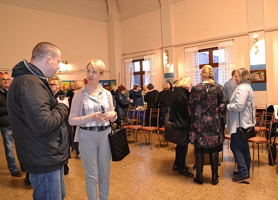 Grafika 54: Fotorelacja z wernisażu malarstwa Jadwigi Szczepańskiej i Magdaleny Szczęsnej z dnia 04.03.2020