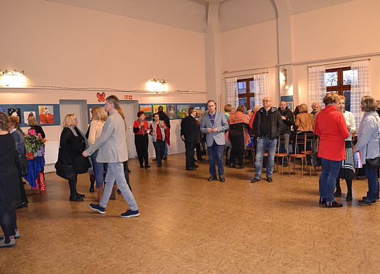 Grafika 63: Fotorelacja z wernisażu malarstwa Jadwigi Szczepańskiej i Magdaleny Szczęsnej z dnia 04.03.2020