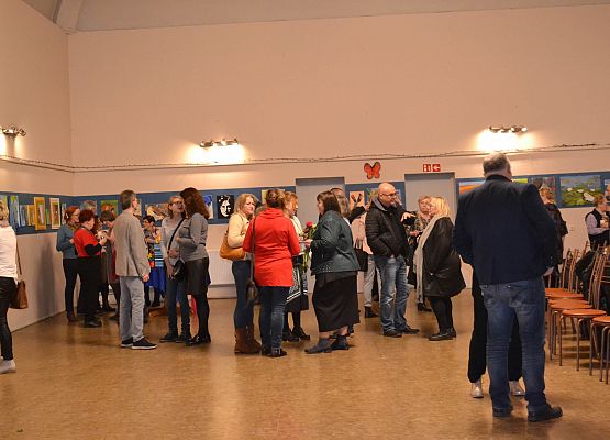 Grafika 65: Fotorelacja z wernisażu malarstwa Jadwigi Szczepańskiej i Magdaleny Szczęsnej z dnia 04.03.2020