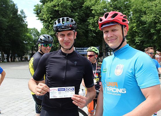 Grafika 5: Dwaj Reprezentanci Gminy Krzysiek i Wojtek dali radę. Pokonali 42.195 m w dobrym tempie