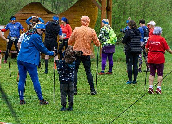 Grafika 1: SEZON  NORDIC  WALKING  2021  W  GMINIE  NOWA  WIEŚ LĘBORSKA  ROZPOCZĘTY.