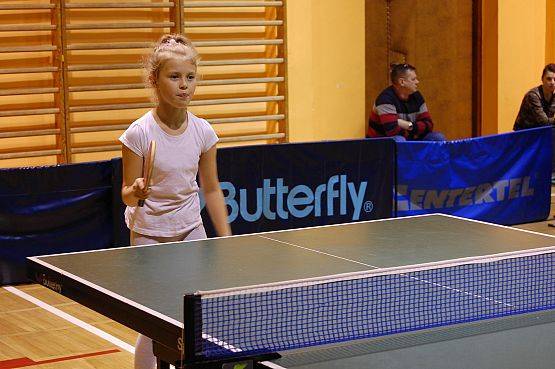 Grafika 12: Tęczowe turnieje tenisa stołowego dla dzieci i młodzieży