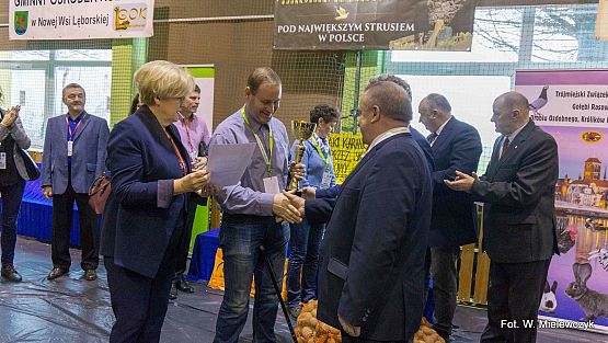 Grafika 31: II NOWOWIEJSKI POKAZ GOŁĘBII RASOWYCH I DROBIU RASOWEGO pod patronatem Wójta Gminy Nowa Wieś Lęborska.
