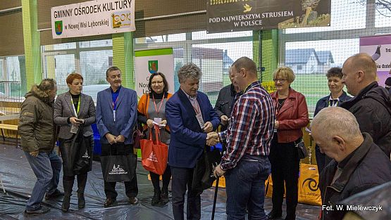 Grafika 40: II NOWOWIEJSKI POKAZ GOŁĘBII RASOWYCH I DROBIU RASOWEGO pod patronatem Wójta Gminy Nowa Wieś Lęborska.