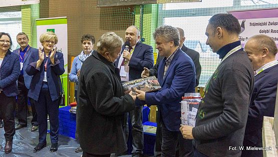 Grafika 54: II NOWOWIEJSKI POKAZ GOŁĘBII RASOWYCH I DROBIU RASOWEGO pod patronatem Wójta Gminy Nowa Wieś Lęborska.