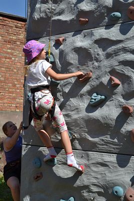 Grafika 6: Fotorelacja z Dnia Dziecka