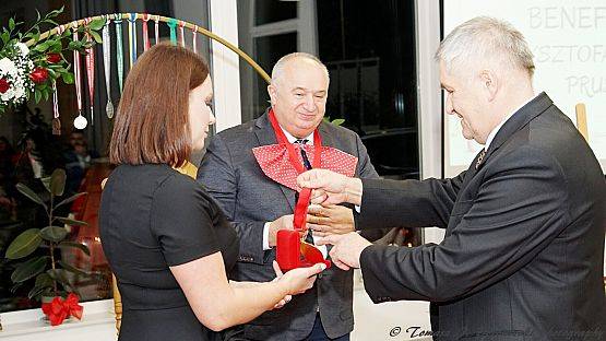 Grafika 7: Benefis Krzysztofa Pruszaka