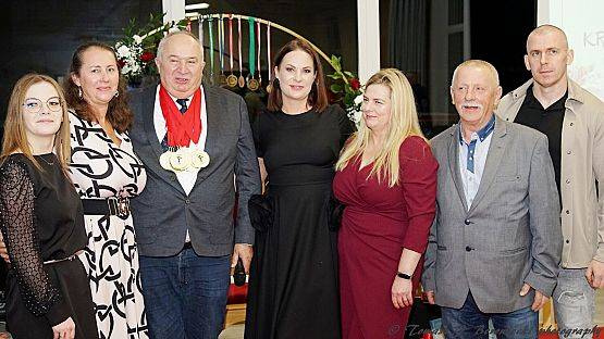 Grafika 20: Benefis Krzysztofa Pruszaka