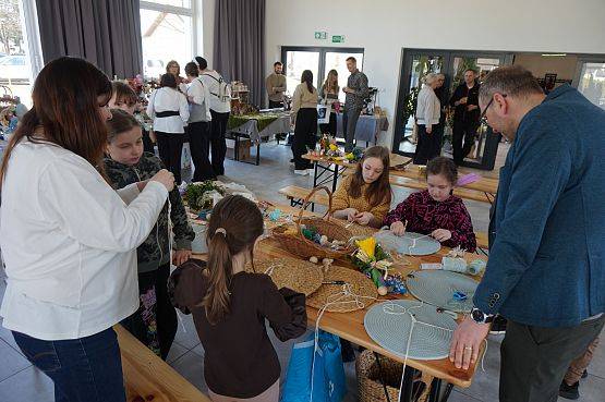 Konkurs na Eko Palmę Wielkanocną w Mostach – tradycja w dobrym stylu grafika