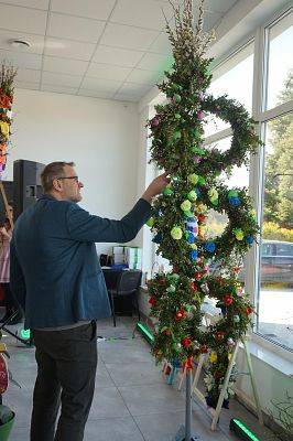 Konkurs na Eko Palmę Wielkanocną w Mostach – tradycja w dobrym stylu grafika