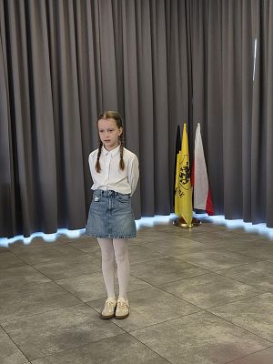 Na zdjęciu uczestniczka konkursu